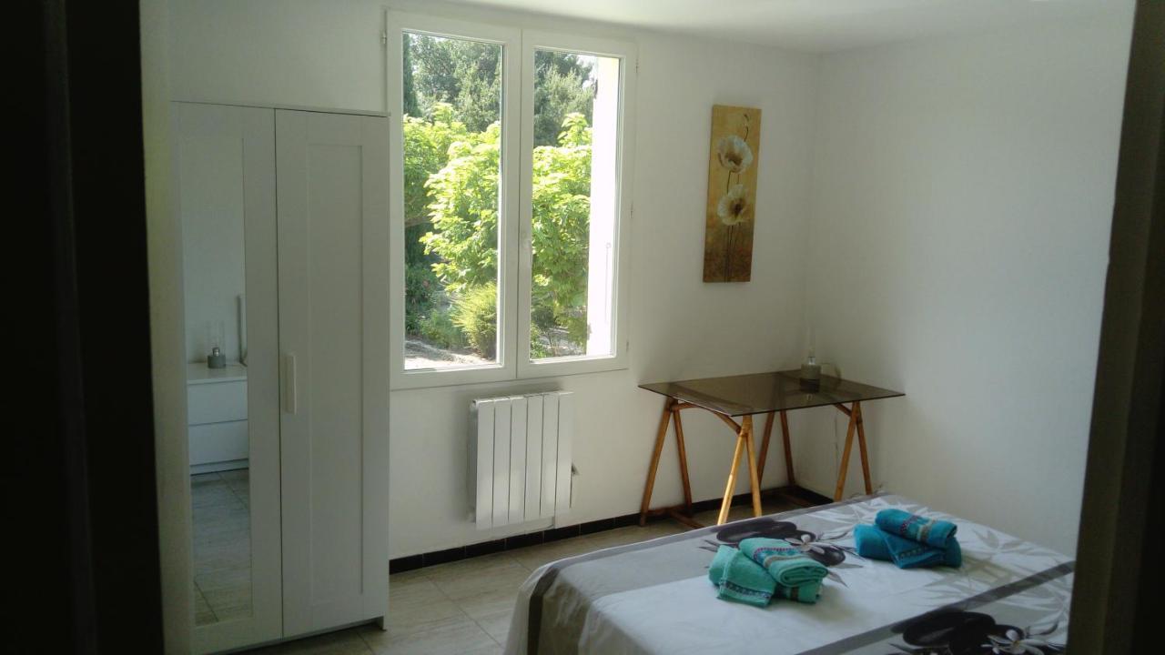 Rendez-Vous Avec Les Cigales - Gite 6 Personnes 100M2 - Piscine Privee - Climatisation Cheval-Blanc Esterno foto