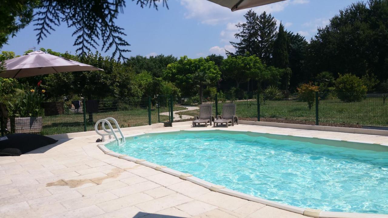 Rendez-Vous Avec Les Cigales - Gite 6 Personnes 100M2 - Piscine Privee - Climatisation Cheval-Blanc Esterno foto