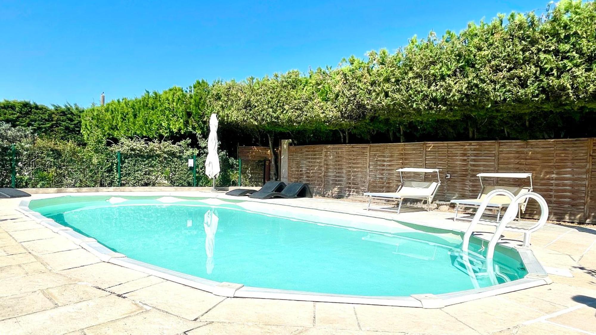 Rendez-Vous Avec Les Cigales - Gite 6 Personnes 100M2 - Piscine Privee - Climatisation Cheval-Blanc Esterno foto